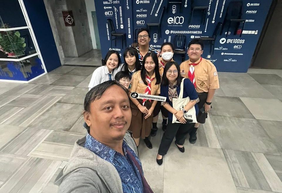 MENELUSURI SUARA SURABAYA MEDIA