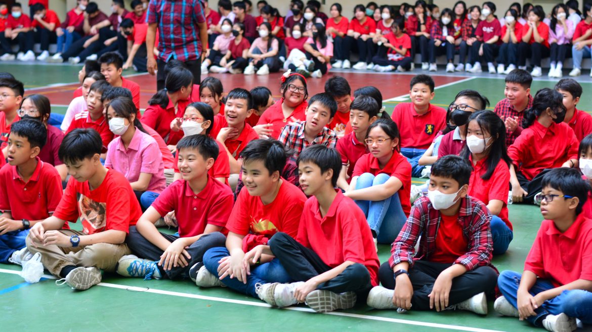 LUNAR LOVE WITH SANCLAR